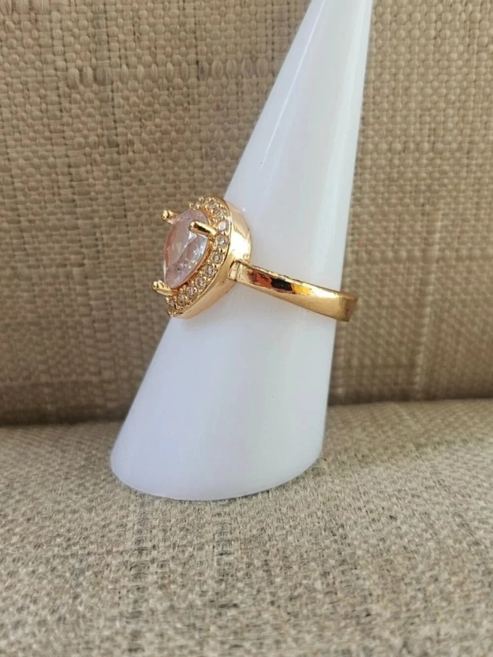 Women Fashion Ring Gold Tone High Quality Fashion Jewelry Rings Size adj 7.5-8.5 - Picture 13 of 13